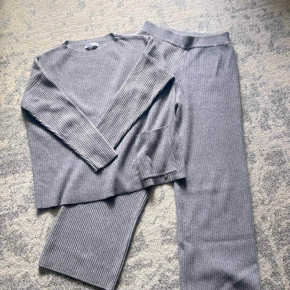 Tempo Paris Grey Ribbed Sweater and Pant set